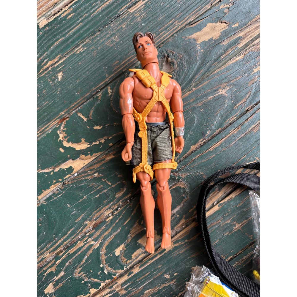Vintage 1998 Mattel Max Steel Action Figure Yellow Harness Olive Shorts A3438